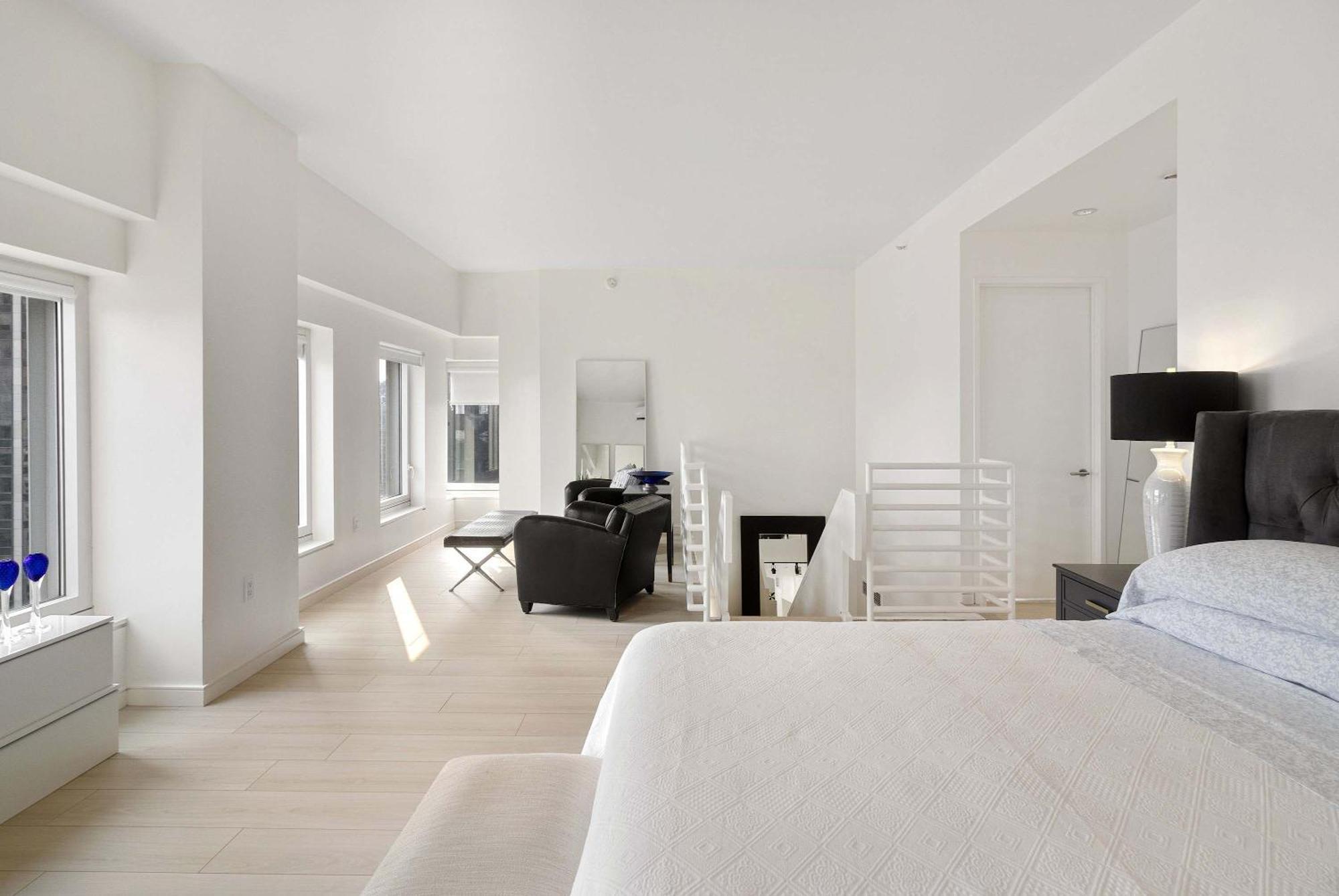 Midtown 5 Bedroom Luxury Penthouse, 2,500 Sq Ft, Sleeps 10, Manhattan, Vip Services *